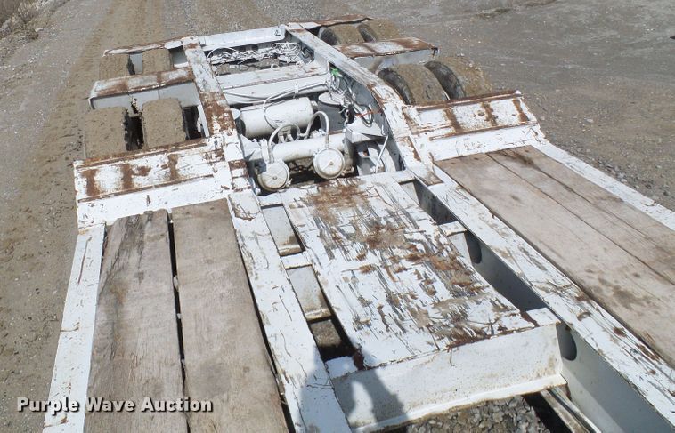 image for item DL0928 2000 Talbert TDW35SAHRG1T1 lowboy equipment trailer