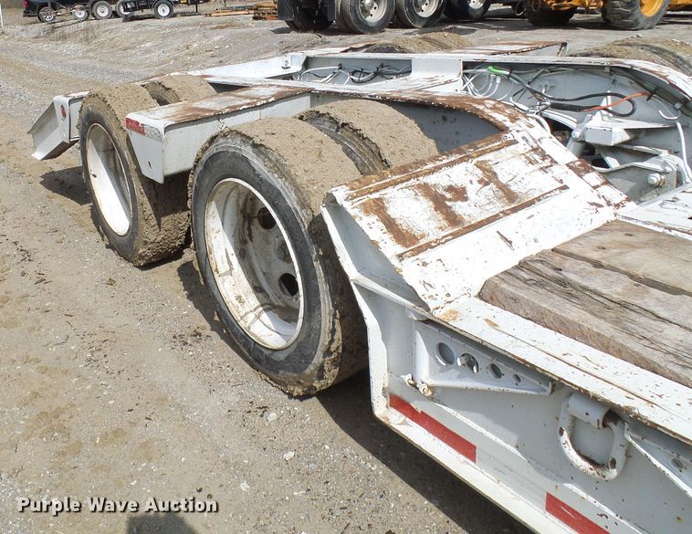 image for item DL0928 2000 Talbert TDW35SAHRG1T1 lowboy equipment trailer