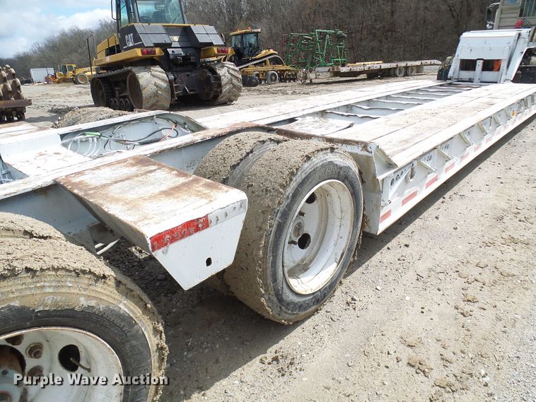 image for item DL0928 2000 Talbert TDW35SAHRG1T1 lowboy equipment trailer