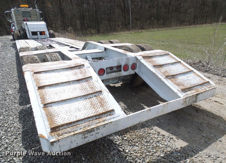 image for item DL0928 2000 Talbert TDW35SAHRG1T1 lowboy equipment trailer