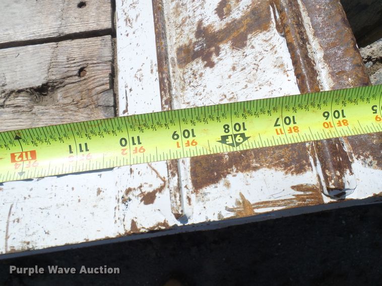 image for item DL0928 2000 Talbert TDW35SAHRG1T1 lowboy equipment trailer