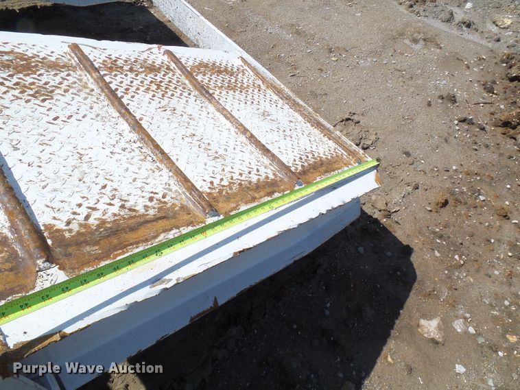 image for item DL0928 2000 Talbert TDW35SAHRG1T1 lowboy equipment trailer