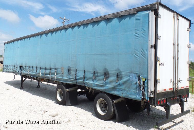 image for item DL0975 1999 Wilson CF900  side curtain trailer