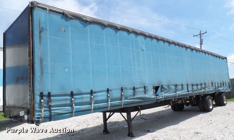 image for item DL0975 1999 Wilson CF900  side curtain trailer