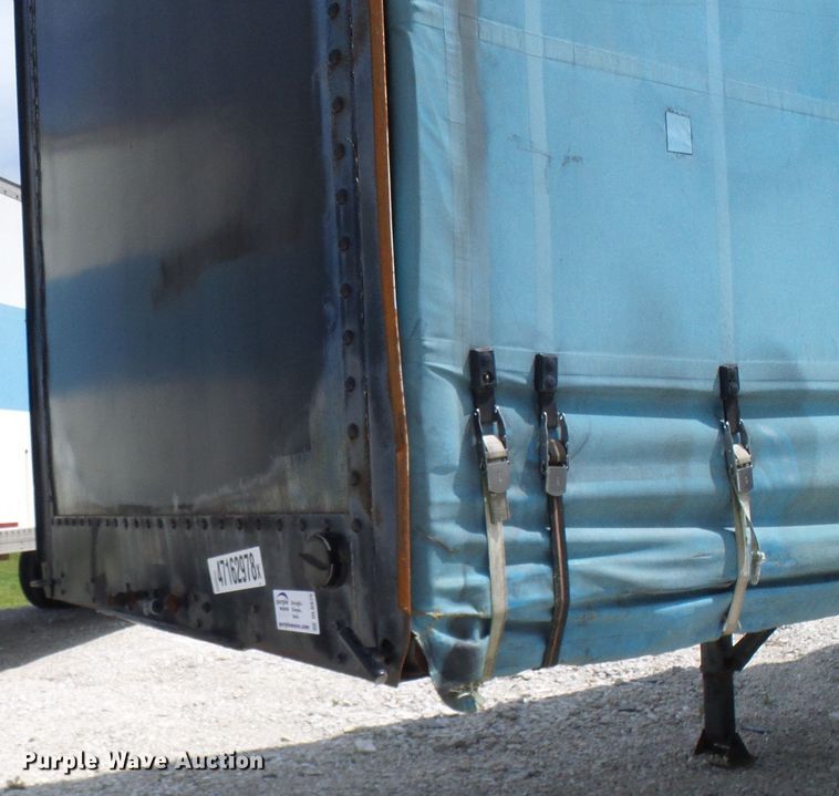 image for item DL0975 1999 Wilson CF900  side curtain trailer