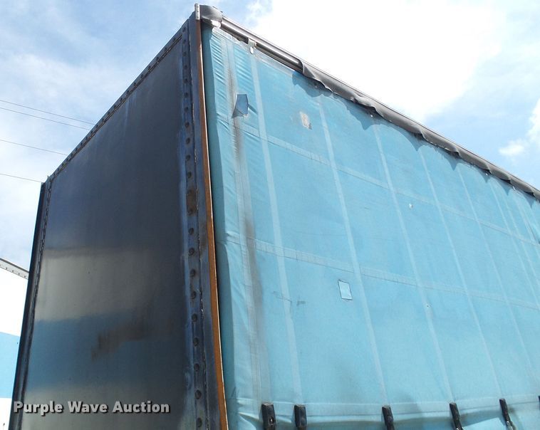 image for item DL0975 1999 Wilson CF900  side curtain trailer