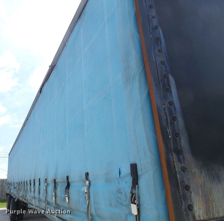 image for item DL0975 1999 Wilson CF900  side curtain trailer