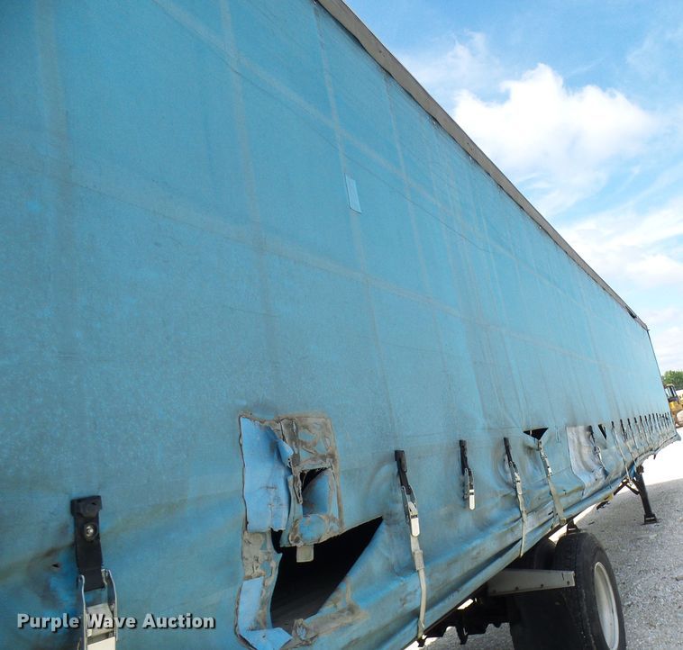 image for item DL0975 1999 Wilson CF900  side curtain trailer