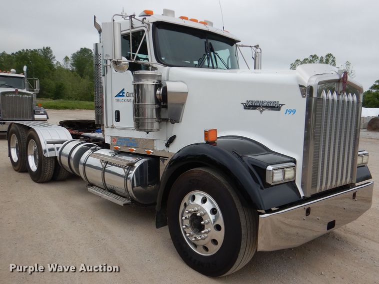 image for item DL8842 2006 Kenworth W900  semi truck