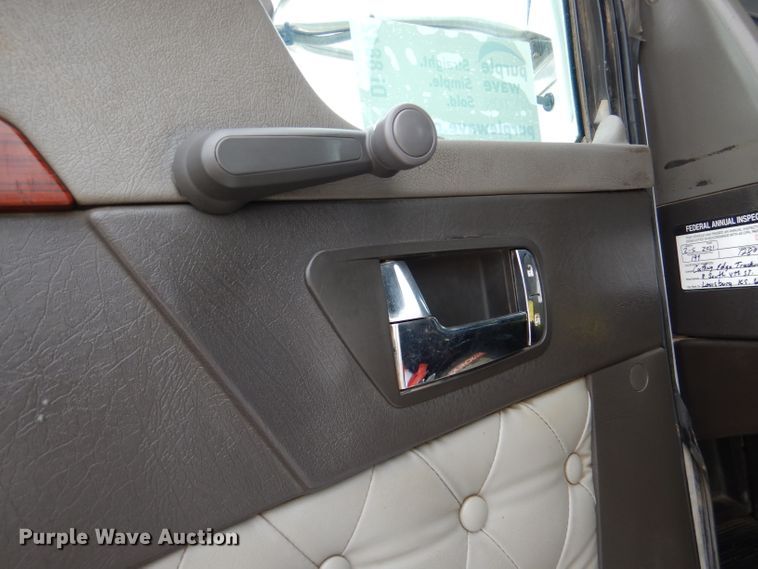 image for item DL8842 2006 Kenworth W900  semi truck