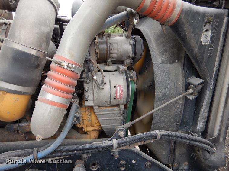 image for item DL8842 2006 Kenworth W900  semi truck