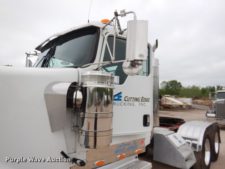 image for item DL8842 2006 Kenworth W900  semi truck