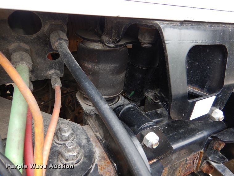 image for item DL8842 2006 Kenworth W900  semi truck