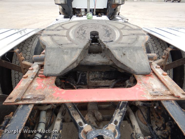 image for item DL8842 2006 Kenworth W900  semi truck