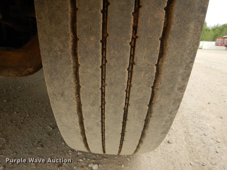 image for item DL8842 2006 Kenworth W900  semi truck