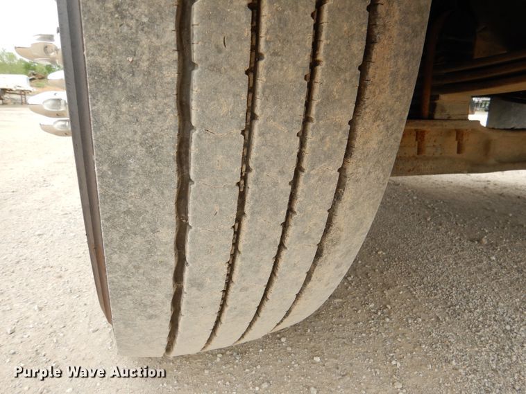 image for item DL8842 2006 Kenworth W900  semi truck