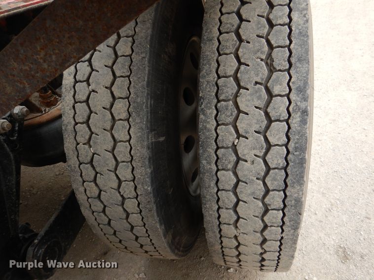 image for item DL8842 2006 Kenworth W900  semi truck