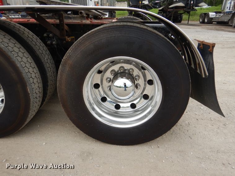 image for item DL8842 2006 Kenworth W900  semi truck