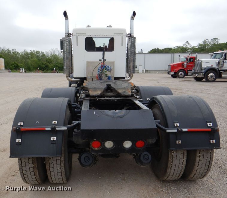 image for item DL8843 2005 Kenworth W900  semi truck
