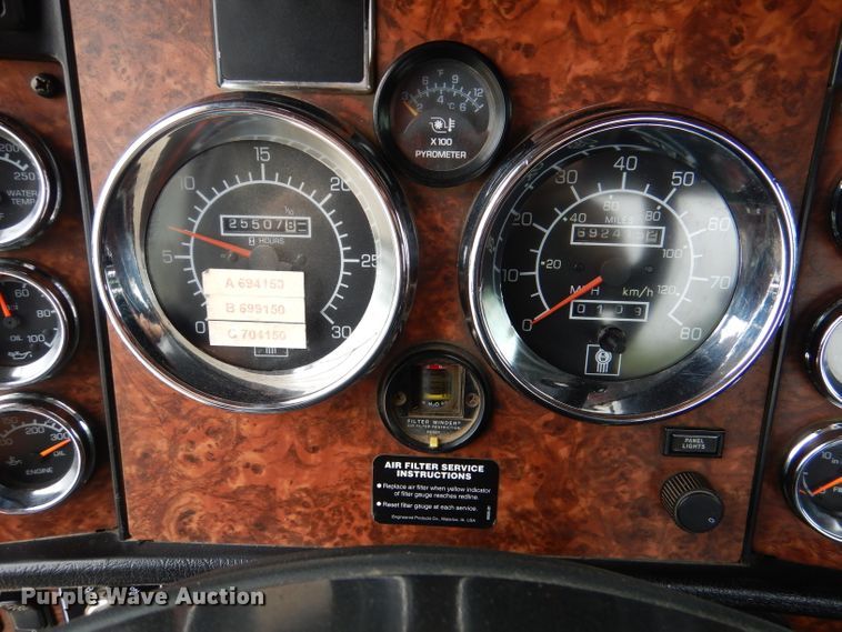 image for item DL8843 2005 Kenworth W900  semi truck