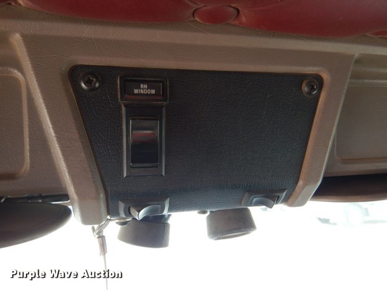 image for item DL8843 2005 Kenworth W900  semi truck