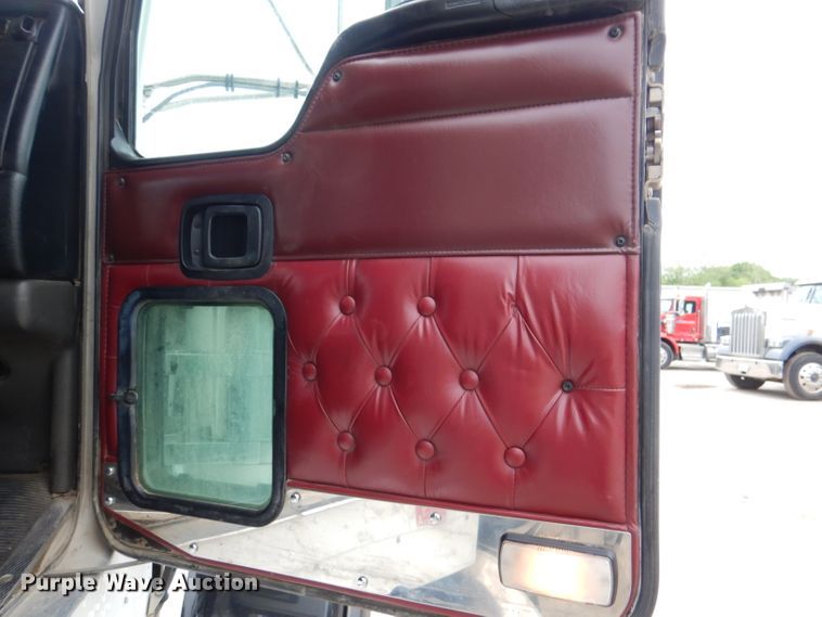 image for item DL8843 2005 Kenworth W900  semi truck