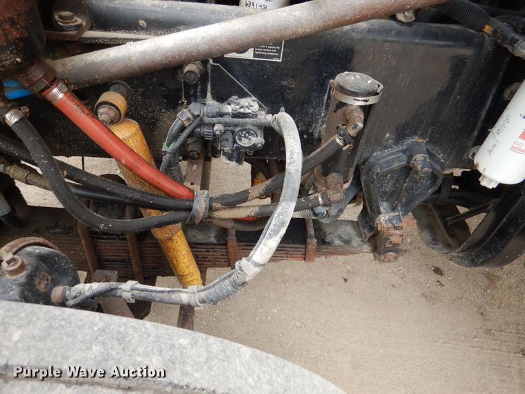 image for item DL8843 2005 Kenworth W900  semi truck