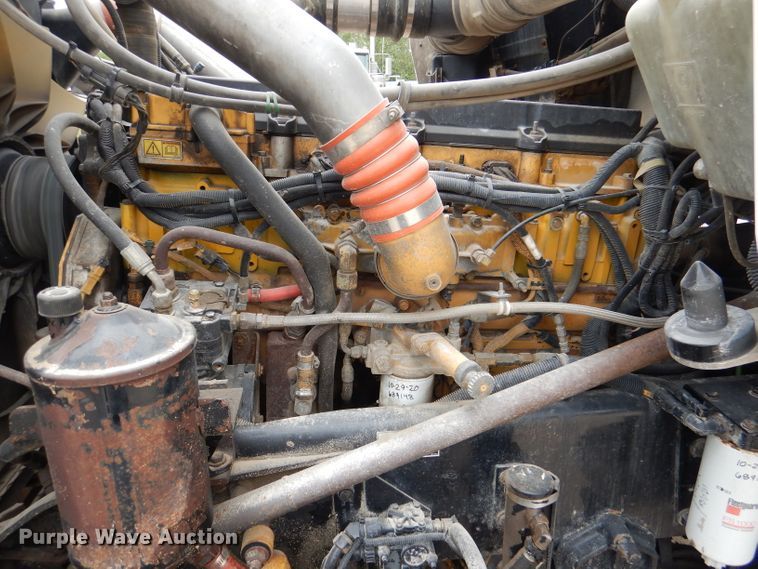 image for item DL8843 2005 Kenworth W900  semi truck