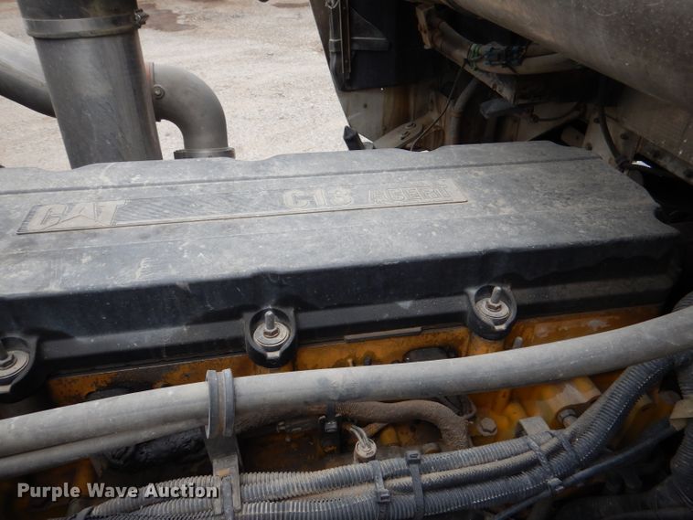 image for item DL8843 2005 Kenworth W900  semi truck