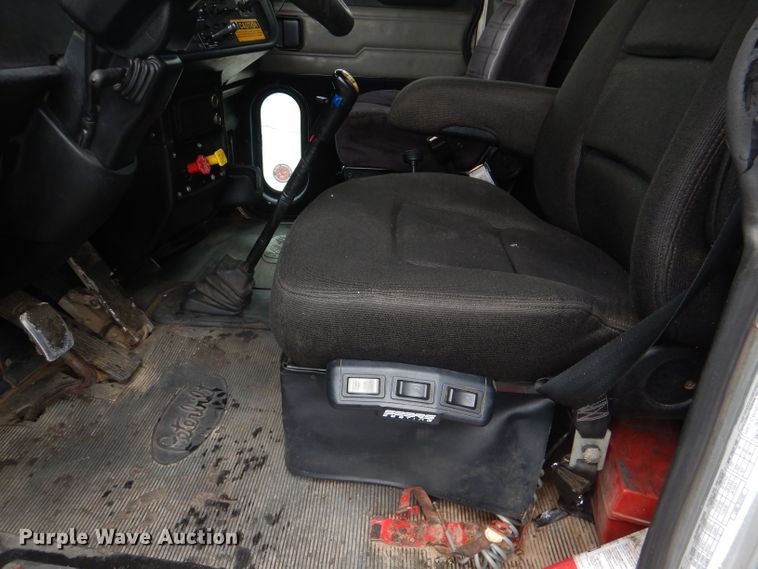 image for item DL8880 2001 Peterbilt 379  dump truck