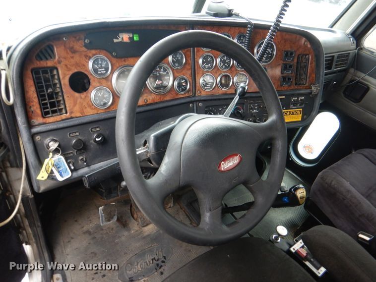 image for item DL8880 2001 Peterbilt 379  dump truck