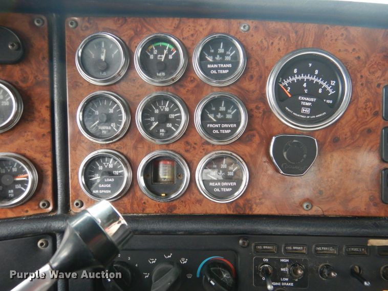 image for item DL8880 2001 Peterbilt 379  dump truck