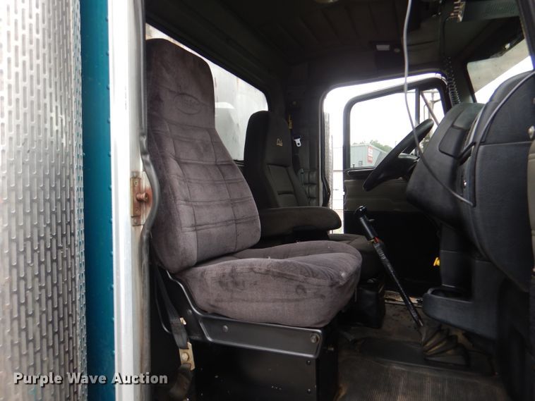 image for item DL8880 2001 Peterbilt 379  dump truck