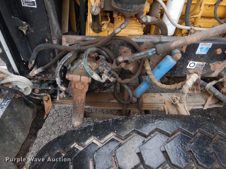 image for item DL8880 2001 Peterbilt 379  dump truck