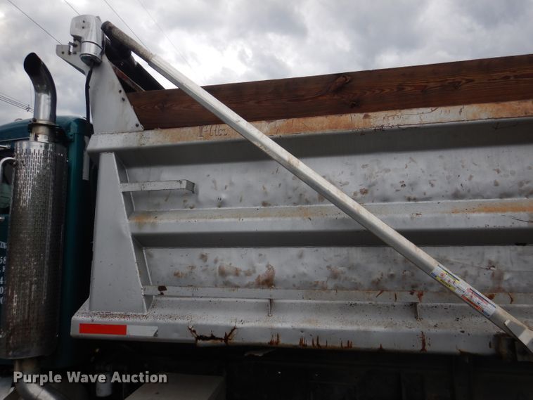 image for item DL8880 2001 Peterbilt 379  dump truck