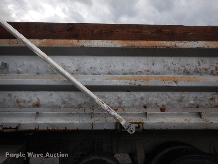 image for item DL8880 2001 Peterbilt 379  dump truck