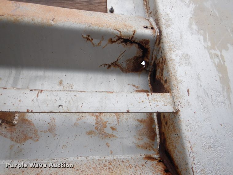 image for item DL8880 2001 Peterbilt 379  dump truck