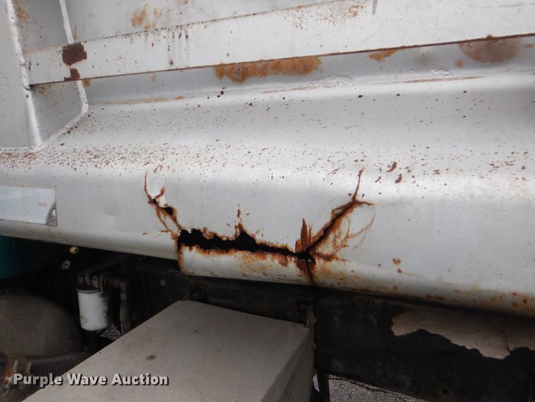 image for item DL8880 2001 Peterbilt 379  dump truck