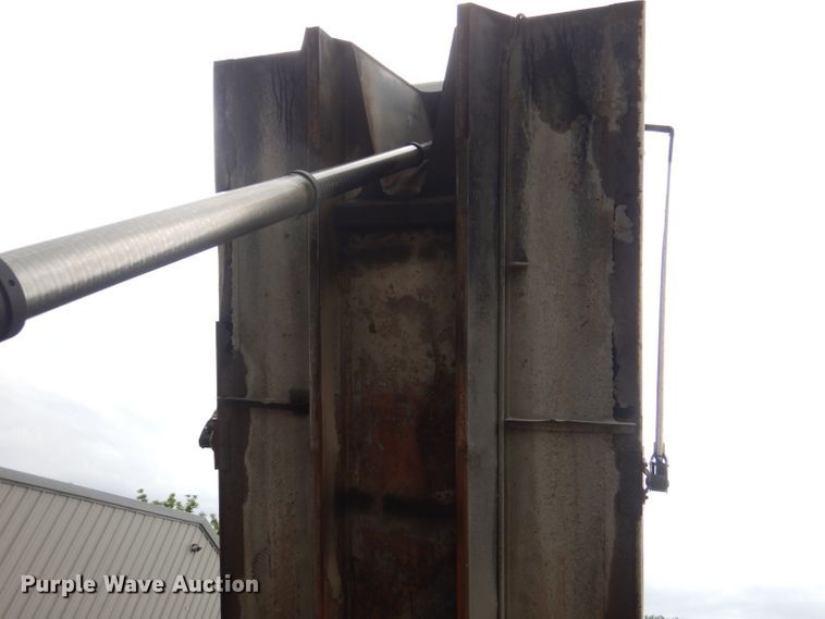 image for item DL8880 2001 Peterbilt 379  dump truck