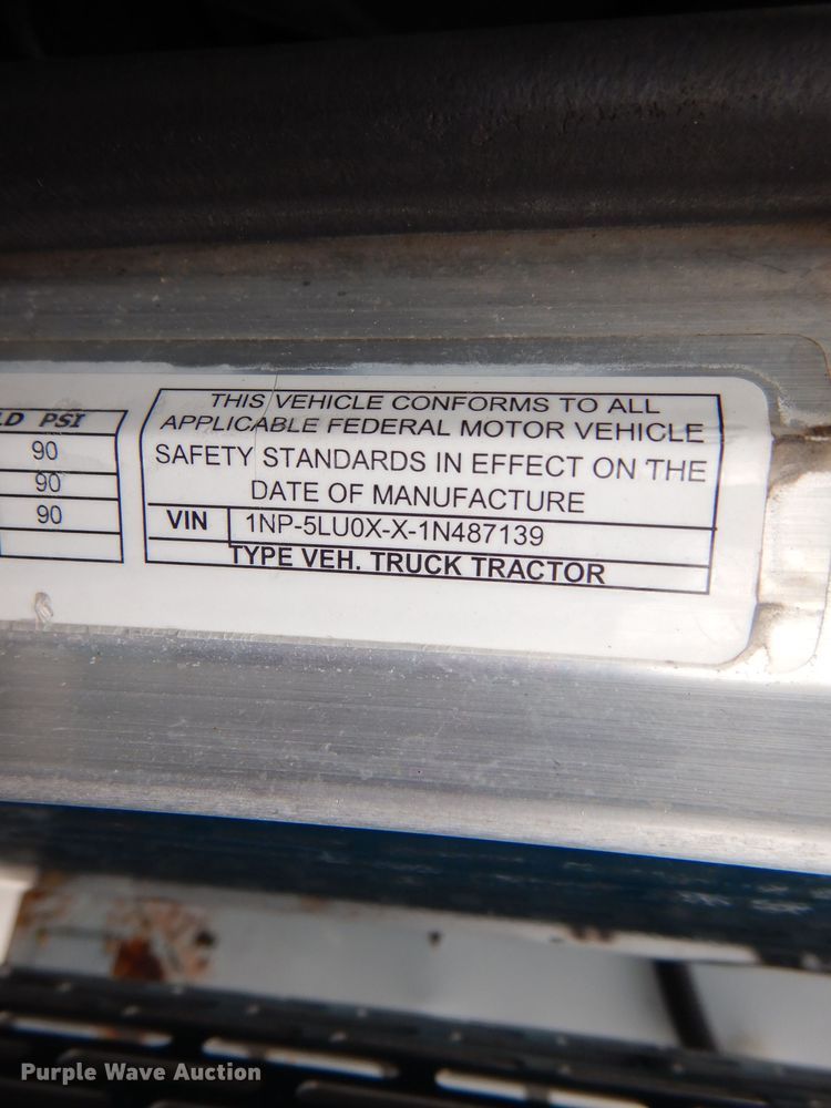 image for item DL8880 2001 Peterbilt 379  dump truck