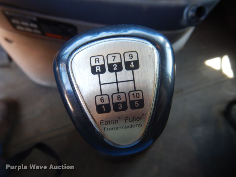 image for item DM5249 2014 Freightliner Cascadia  semi truck