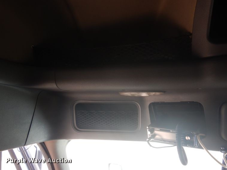 image for item DM5249 2014 Freightliner Cascadia  semi truck