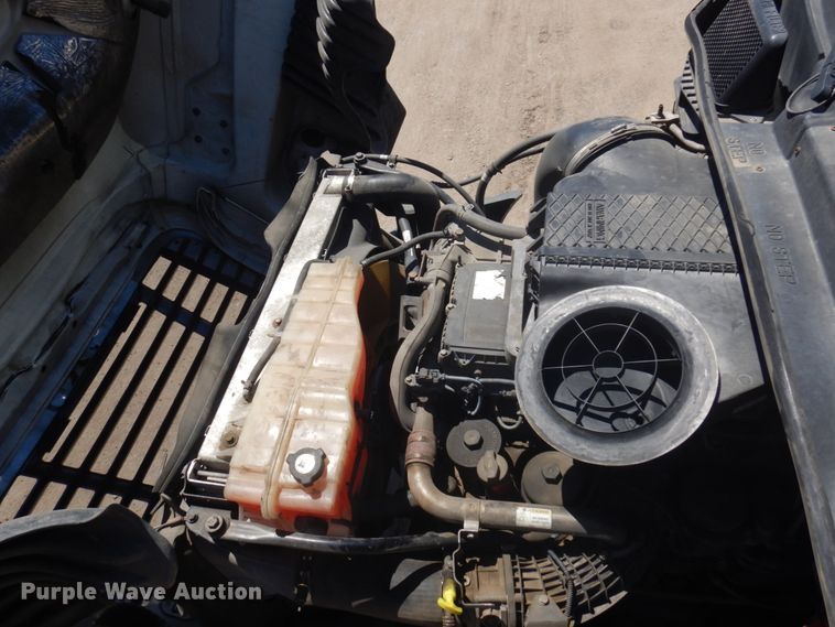 image for item DM5249 2014 Freightliner Cascadia  semi truck