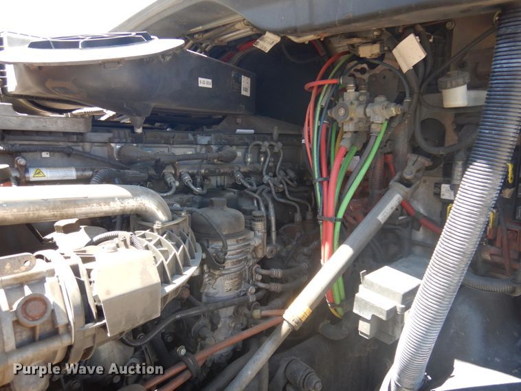 image for item DM5249 2014 Freightliner Cascadia  semi truck