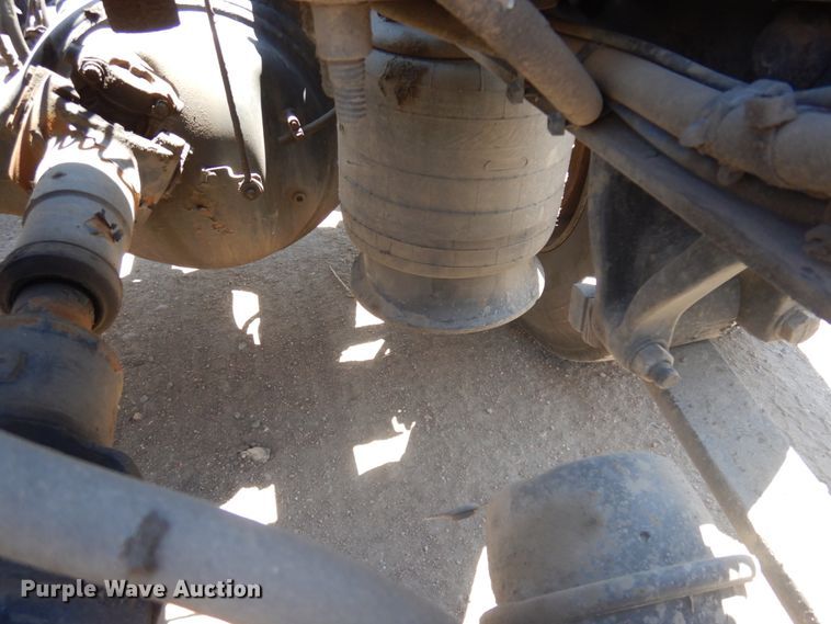 image for item DM5249 2014 Freightliner Cascadia  semi truck