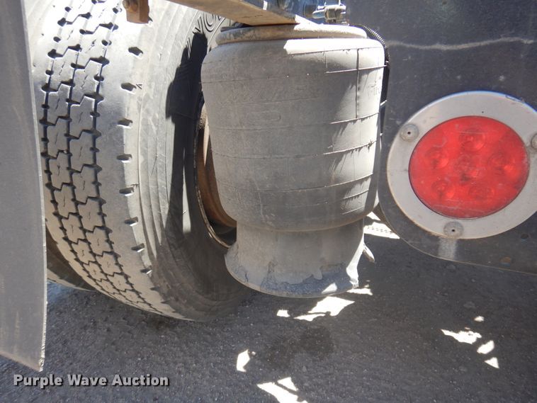 image for item DM5249 2014 Freightliner Cascadia  semi truck