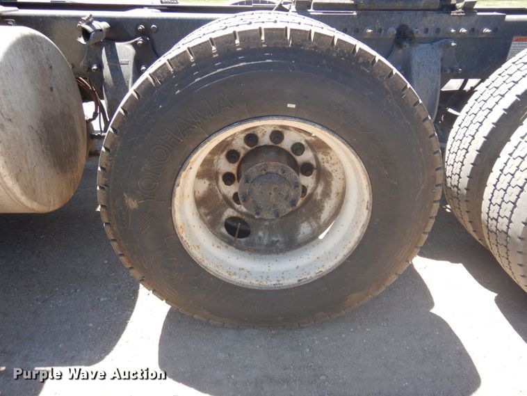 image for item DM5249 2014 Freightliner Cascadia  semi truck