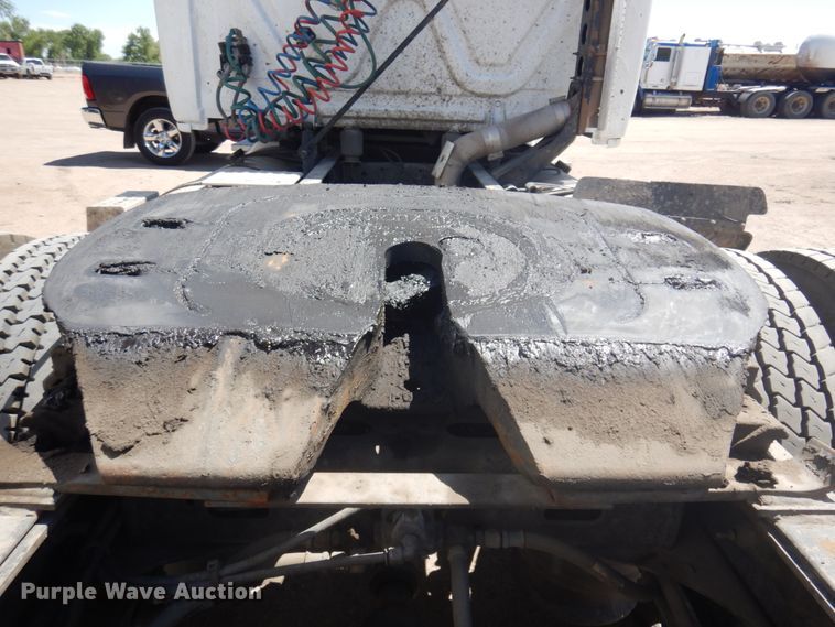 image for item DM5249 2014 Freightliner Cascadia  semi truck