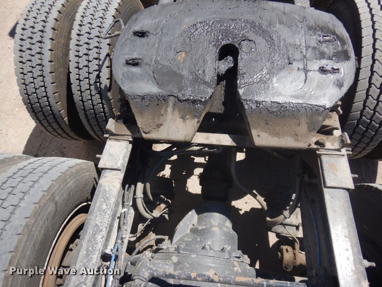 image for item DM5249 2014 Freightliner Cascadia  semi truck