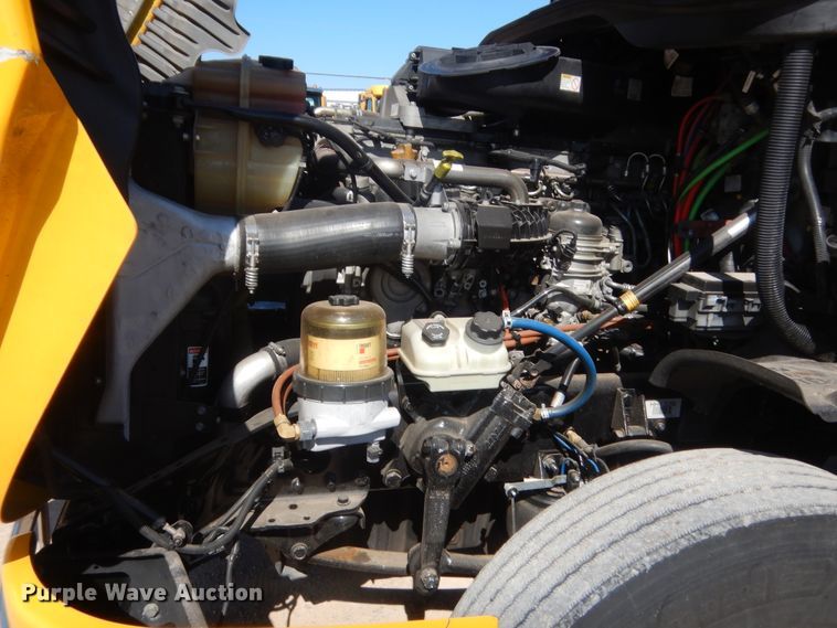 image for item ET9188 2017 Freightliner Cascadia 125  semi truck